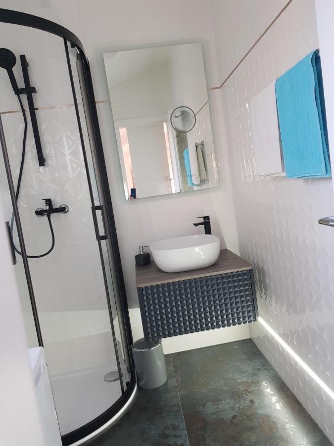 Apartmani Porat Малинска Екстериор снимка