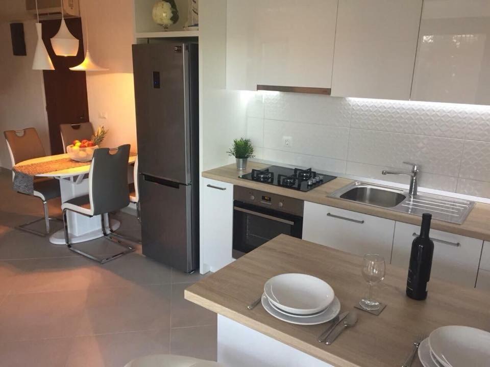 Apartmani Porat Малинска Екстериор снимка