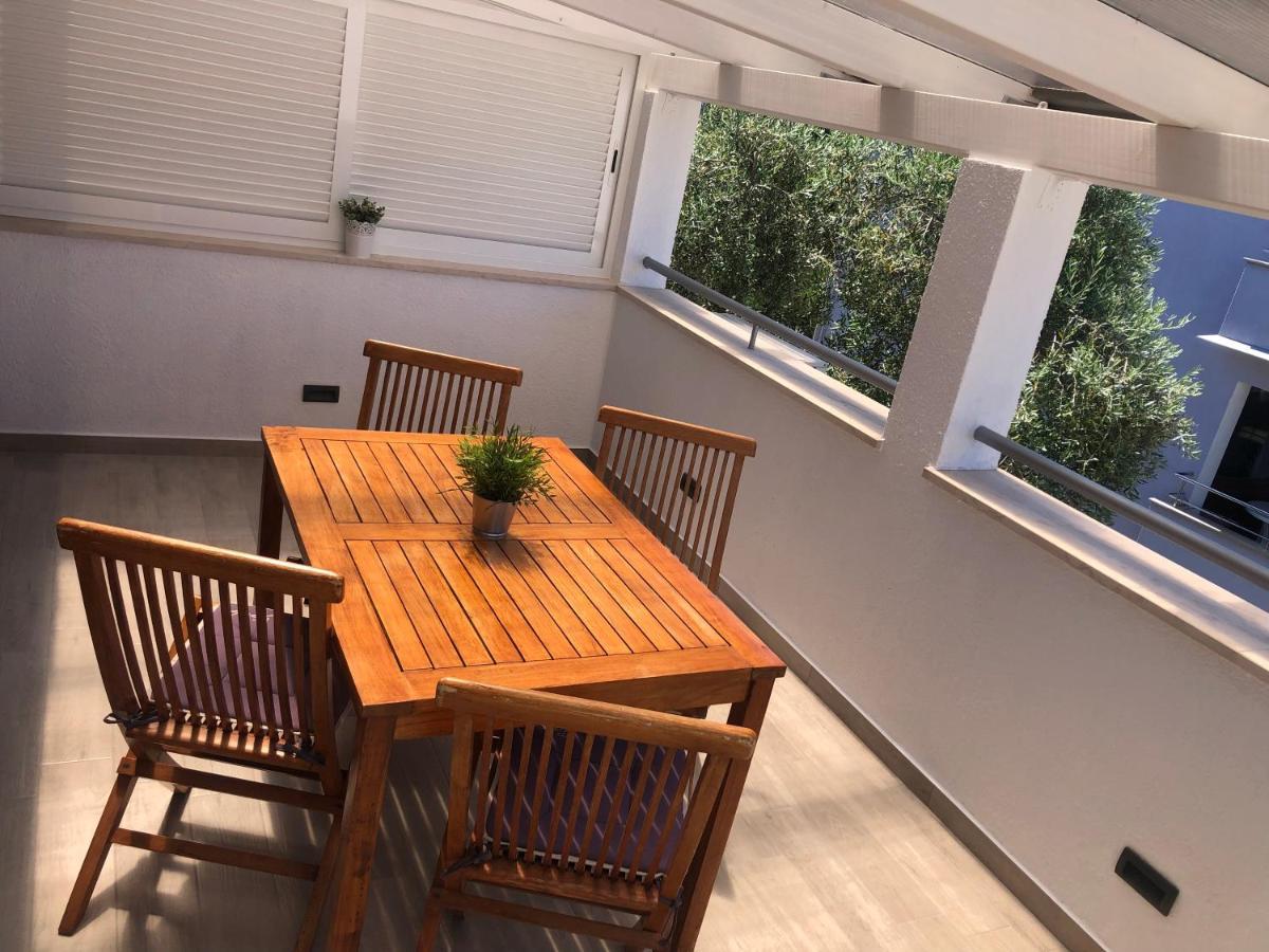 Apartmani Porat Малинска Екстериор снимка