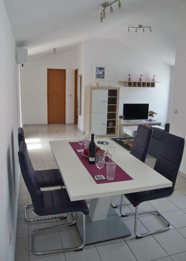 Apartmani Porat Малинска Екстериор снимка