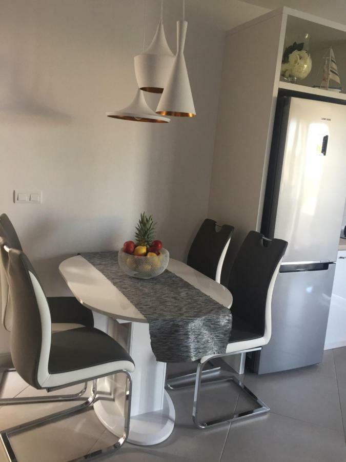 Apartmani Porat Малинска Екстериор снимка
