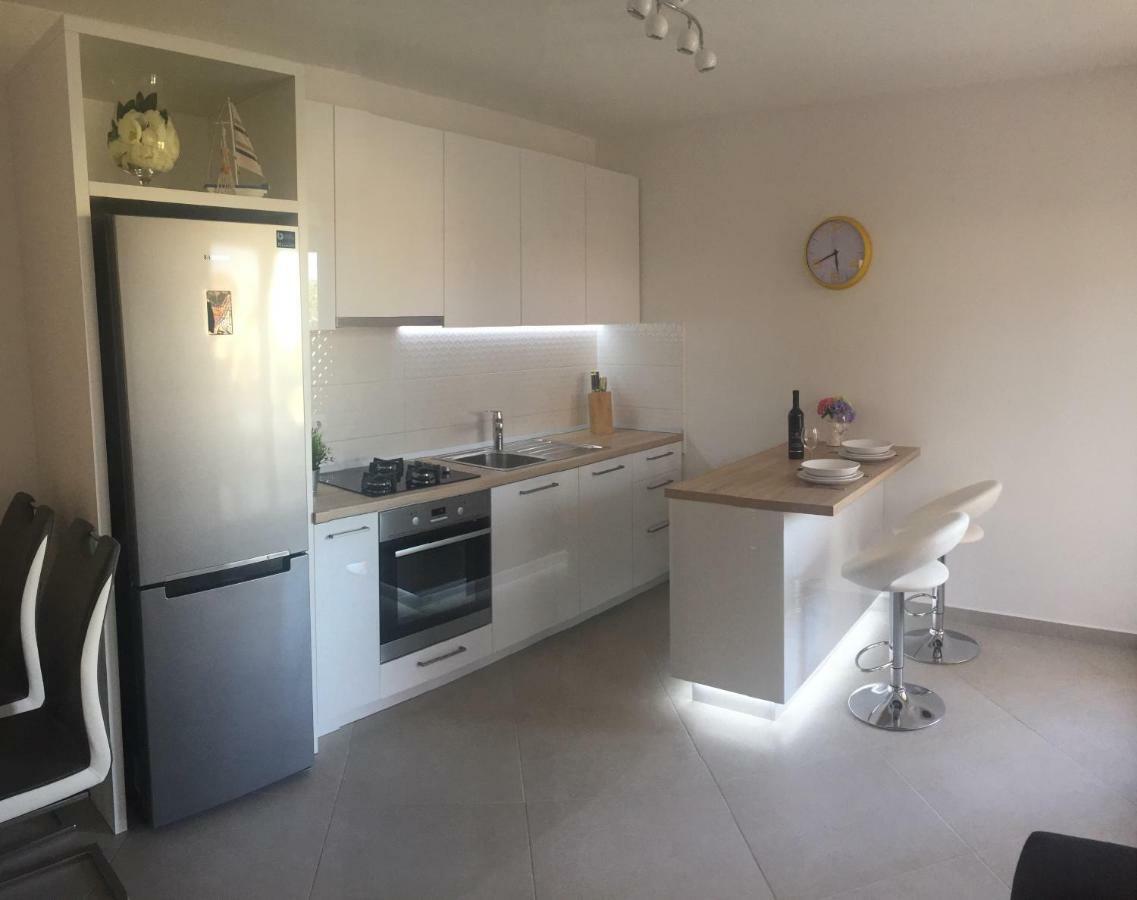 Apartmani Porat Малинска Екстериор снимка
